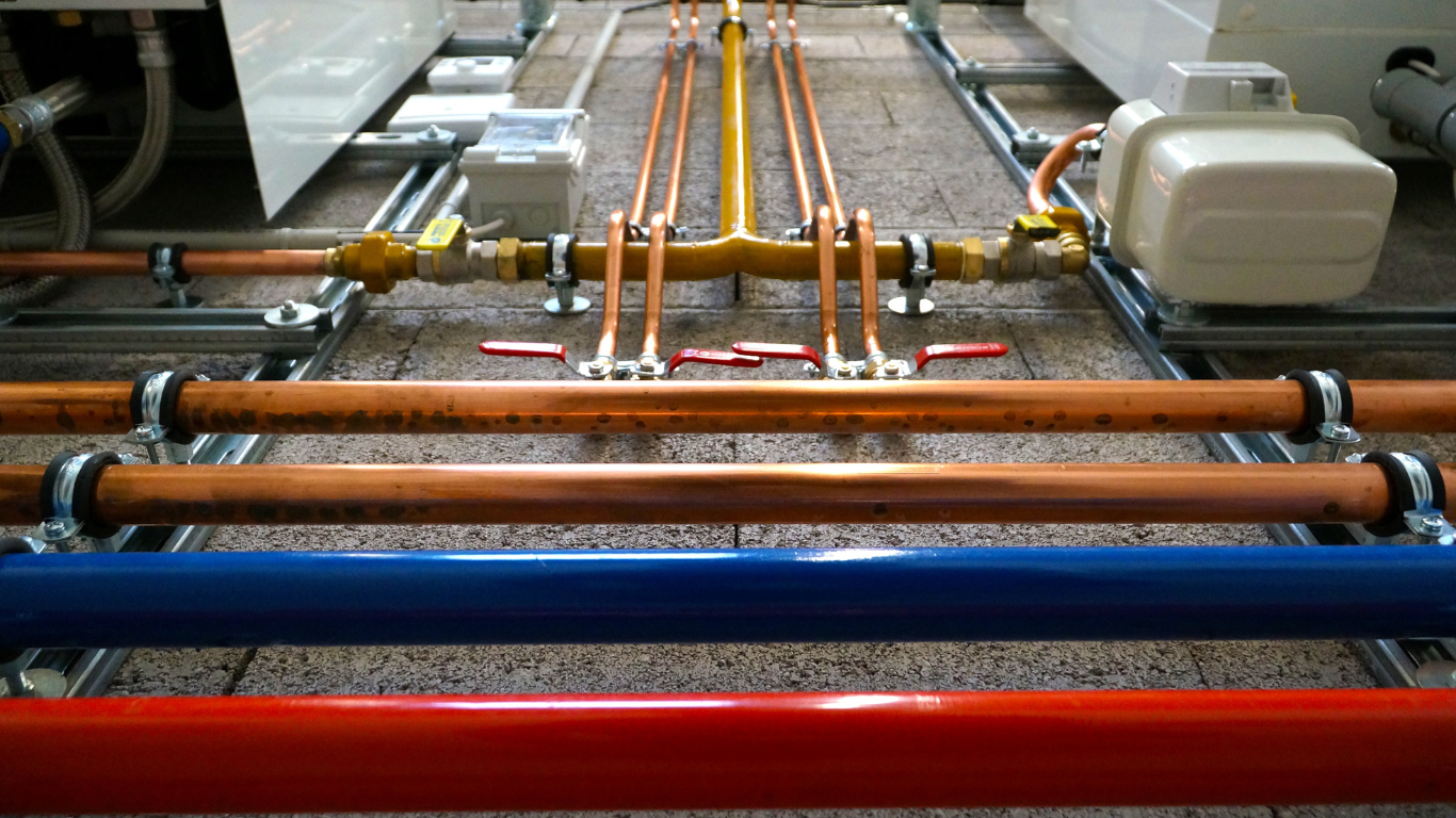 commercial plumbing services and gas line emergency services